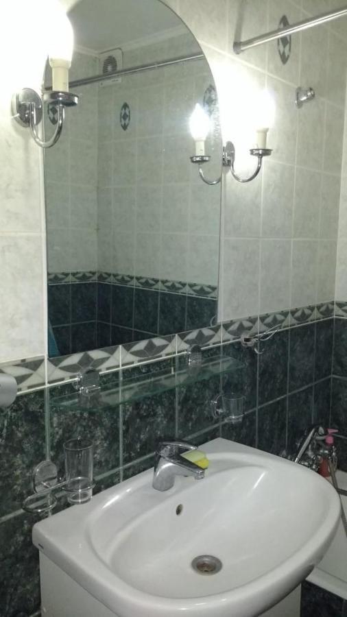 Бастионная 1/36 Apartment Kiev Ngoại thất bức ảnh